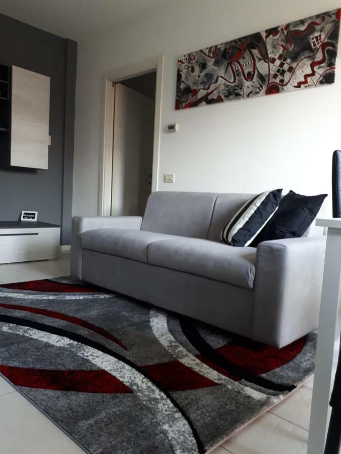 My Home Apartment Mira Exterior photo